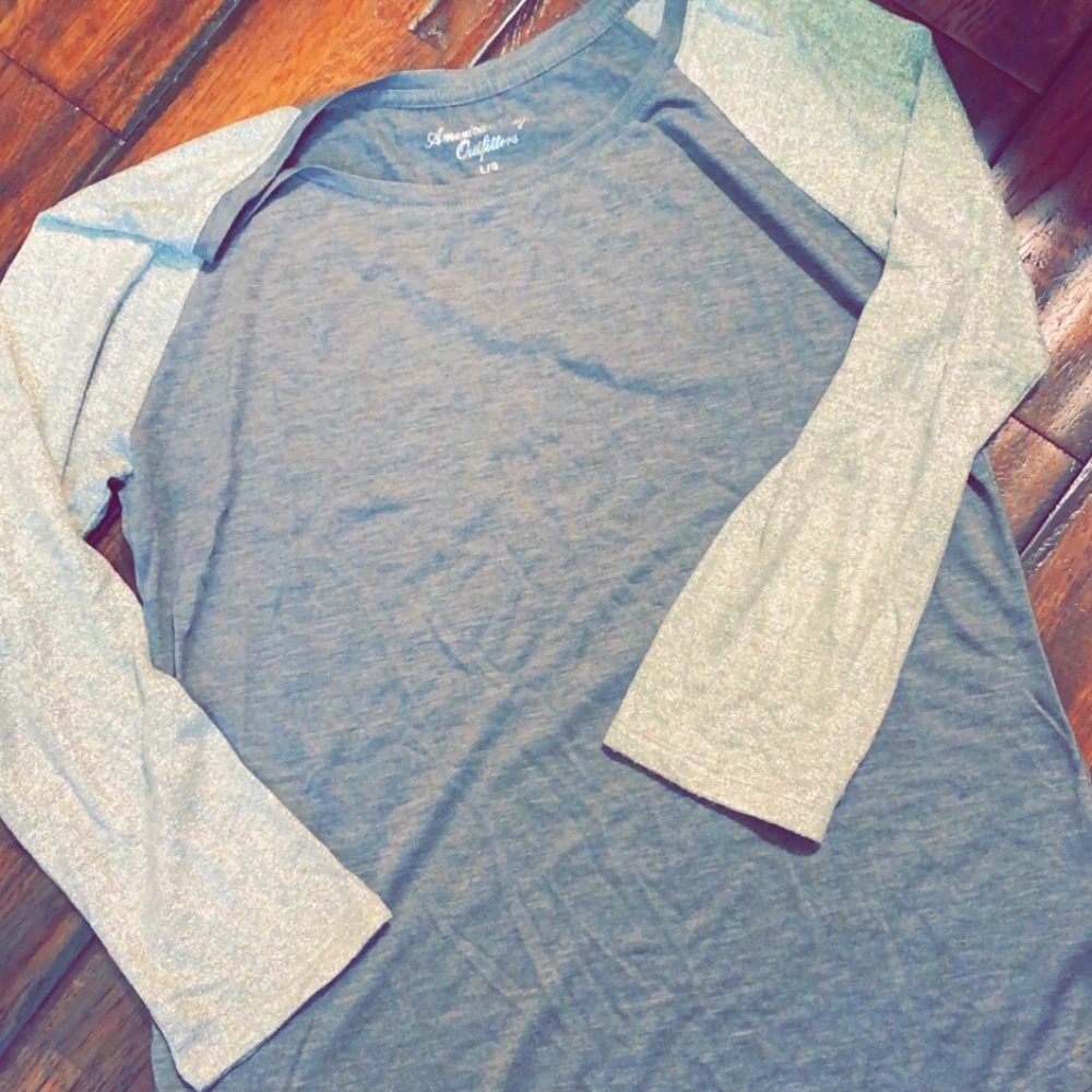 American Eagle T!